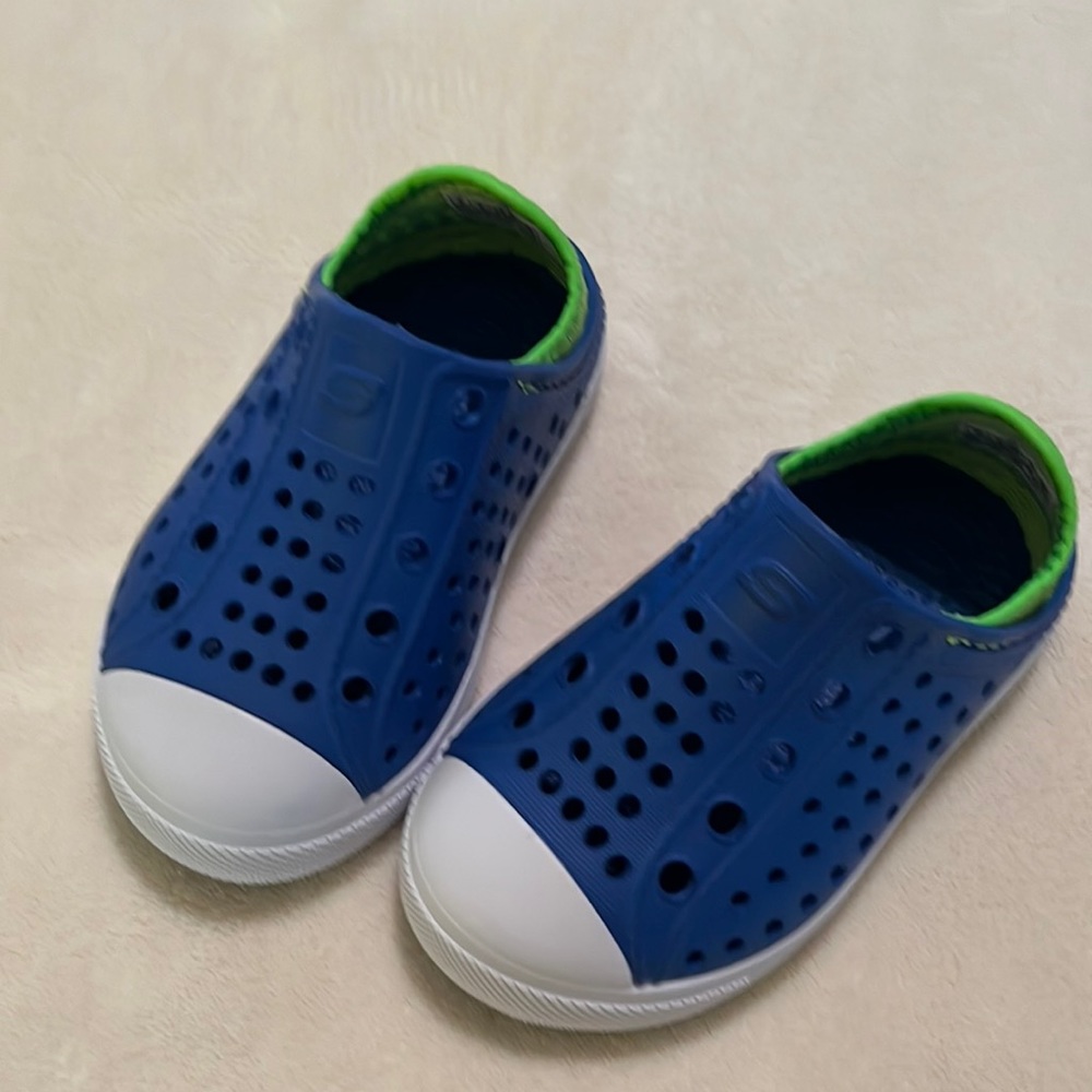 NWOT Skechers Foamies Unisex Guzman Slip On Water Shoes Size 6 (Baby/Toddler)